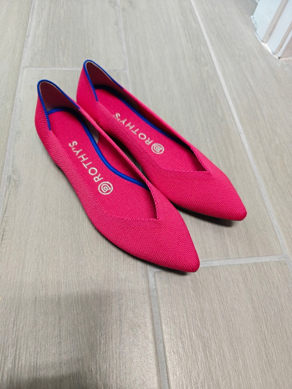 Rothy's Pointed Knit Flats in Bright Fuchsia with Blue Trim